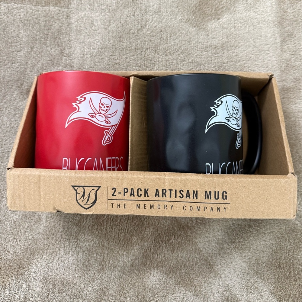 Tampa Bay Buccaneers 2- Pack Artisan Black & Red Mug Set